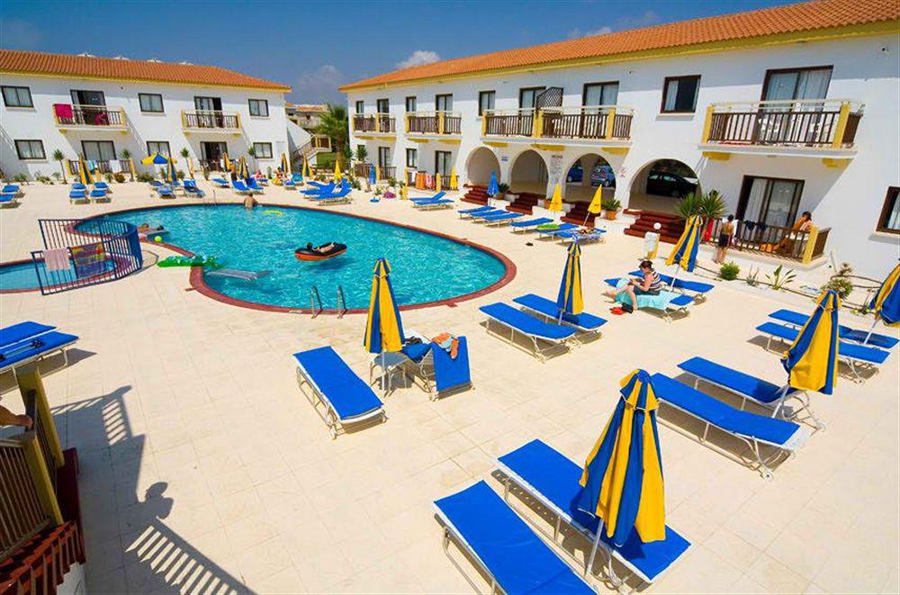 Cosmelenia Hotel Apartments Ayia Napa Exterior photo